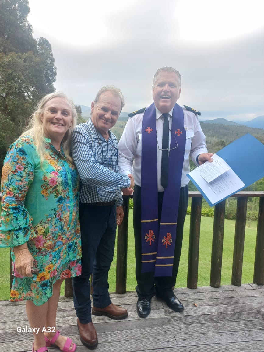 Wedding ceremony by Dr. Gerrit Rademeyer in Oyster Bay (Oesterbaai)
