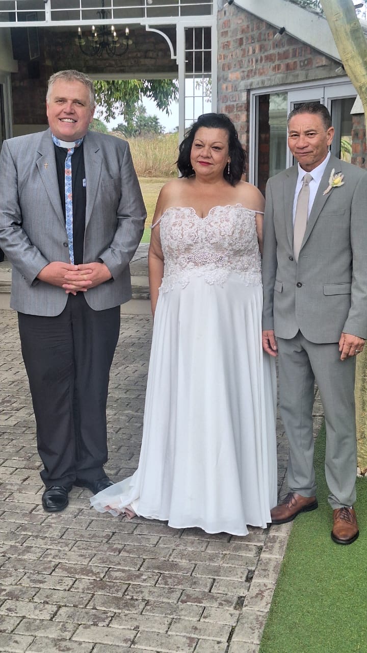 Wedding ceremony by Dr. Gerrit Rademeyer in Oyster Bay (Oesterbaai)