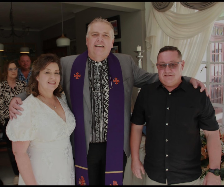 Wedding ceremony by Dr. Gerrit Rademeyer in Oyster Bay (Oesterbaai)