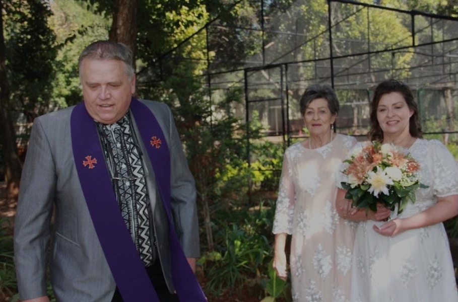 Wedding ceremony by Dr. Gerrit Rademeyer in Oyster Bay (Oesterbaai)