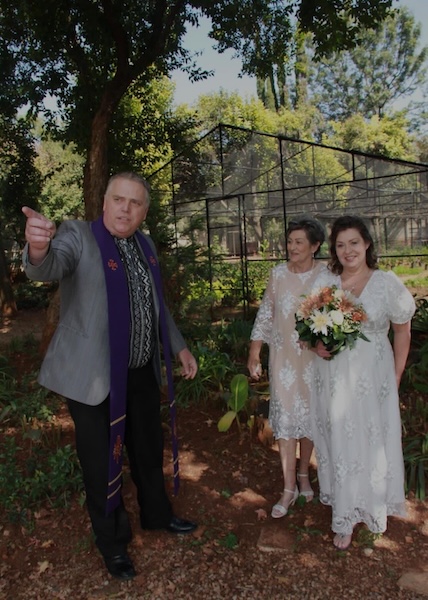 Wedding ceremony by Dr. Gerrit Rademeyer in Oyster Bay (Oesterbaai)