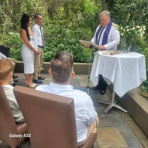 Wedding ceremony by Dr. Gerrit Rademeyer in Oyster Bay (Oesterbaai)