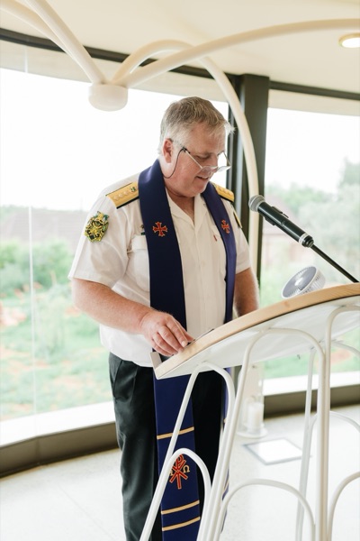 Wedding ceremony by Dr. Gerrit Rademeyer in Oyster Bay (Oesterbaai)