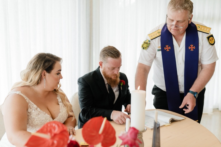 Wedding ceremony by Dr. Gerrit Rademeyer in Oyster Bay (Oesterbaai)