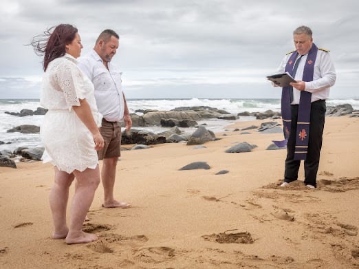 Wedding ceremony by Dr. Gerrit Rademeyer in Oyster Bay (Oesterbaai)